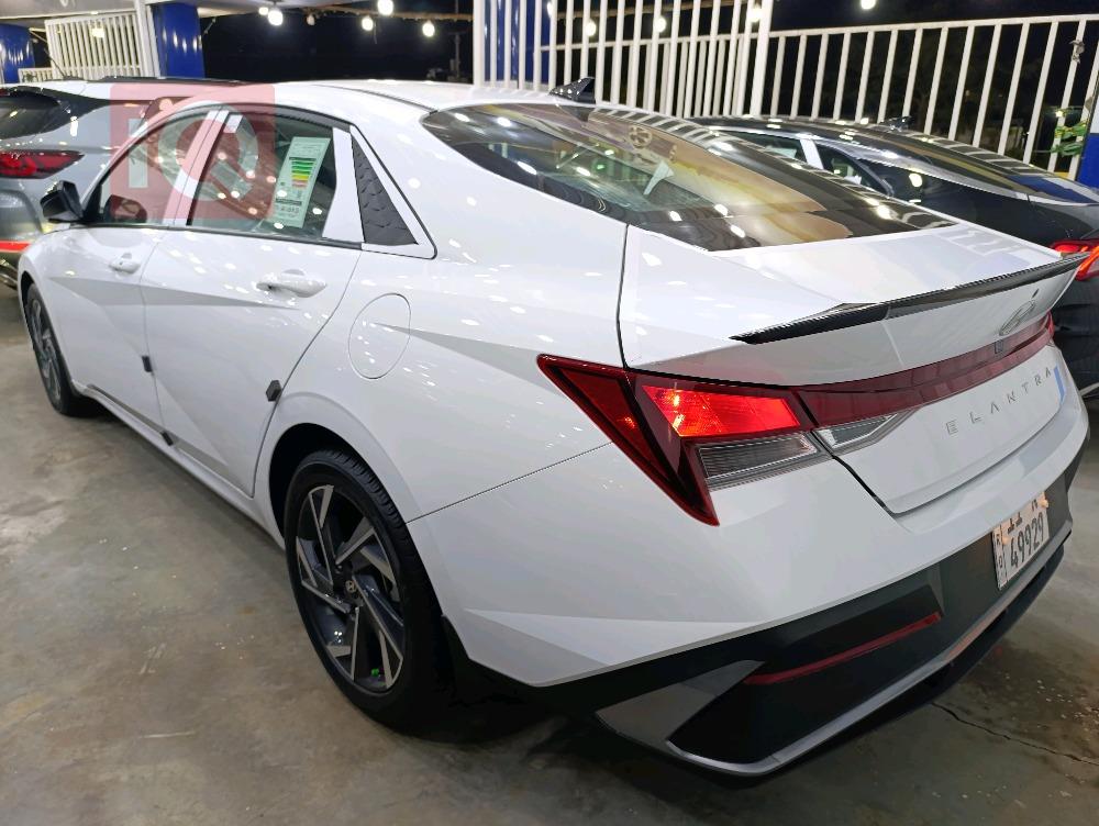 هیوندای ئەلەنترا